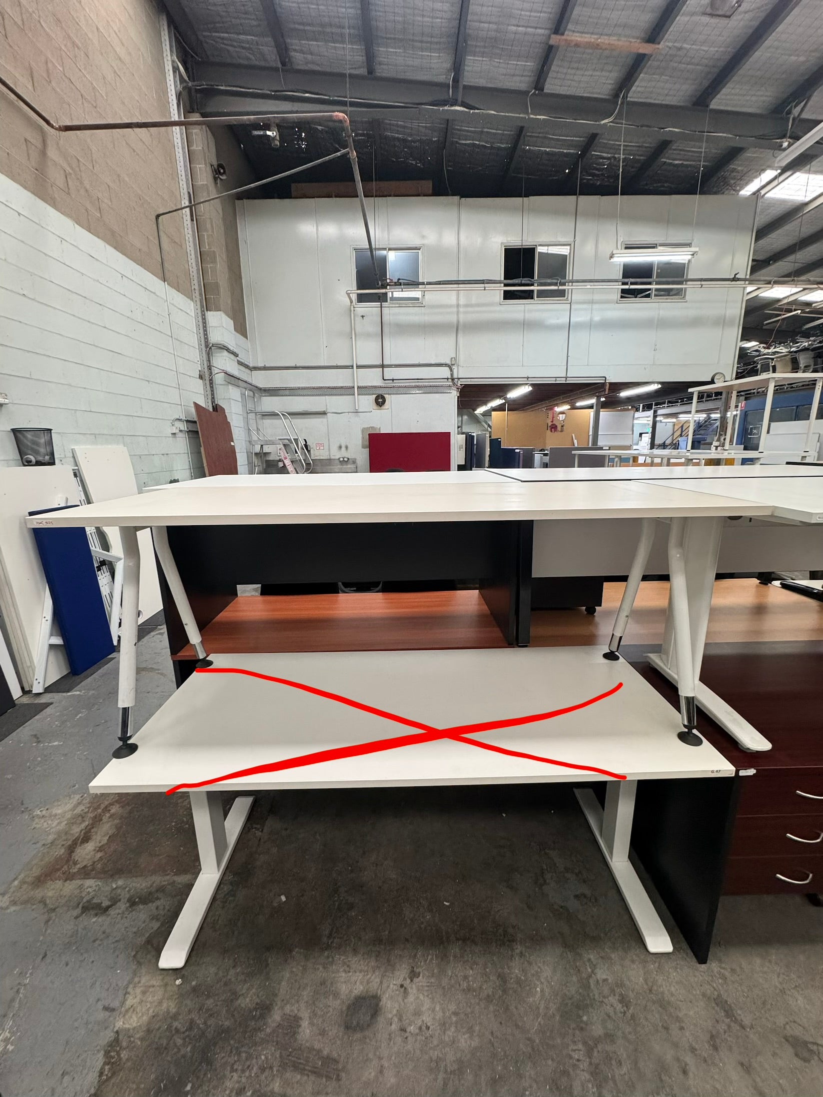 Straight Desk